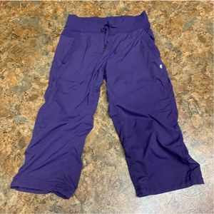 2 LULULEMON DANCE STUDIO UNLINED BRIGHT PURPLE CROP CAPRI PANTS